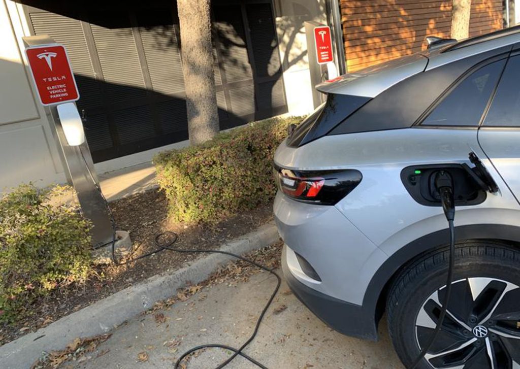 Tesla Model S, Model X, Model 3, and Model Y j1772 charger